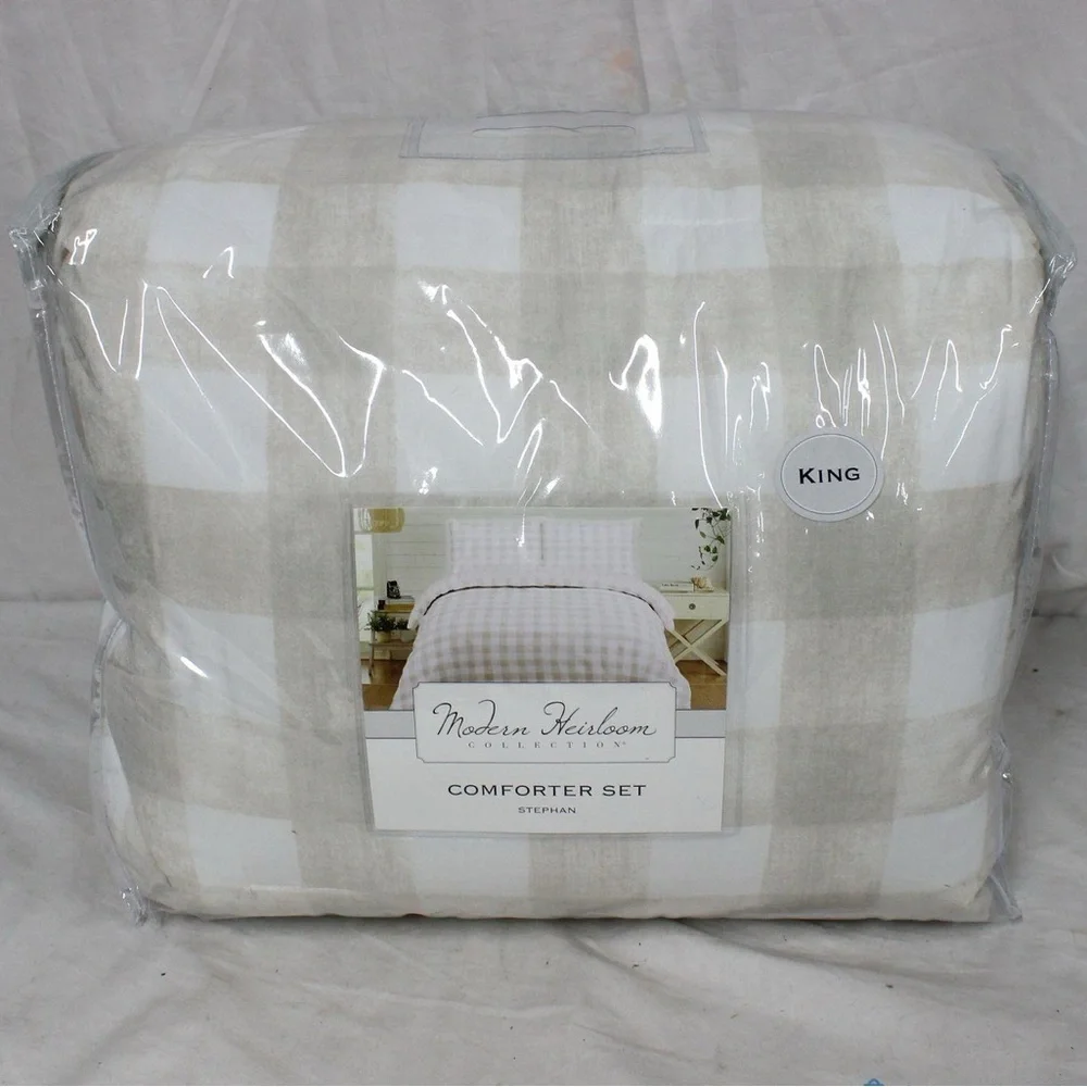 NEW Modern Heirloom Reversible King Gingham Comforter Bedding Set Cozy Decor